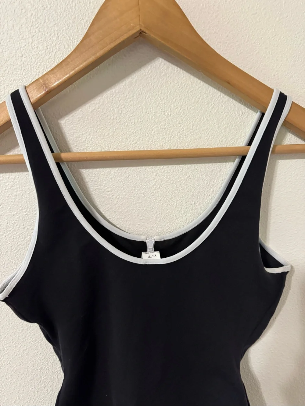 Alo Yoga Supernova Tank Top Bodysuit Black White Front Zipper Thong X-Small